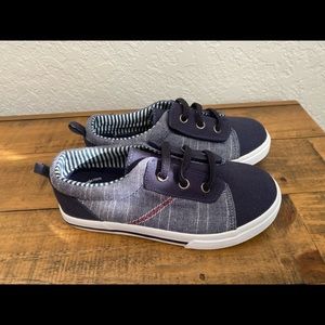 BRAND NEW - toddle shoes